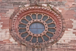 Fenster am Baseler Münster